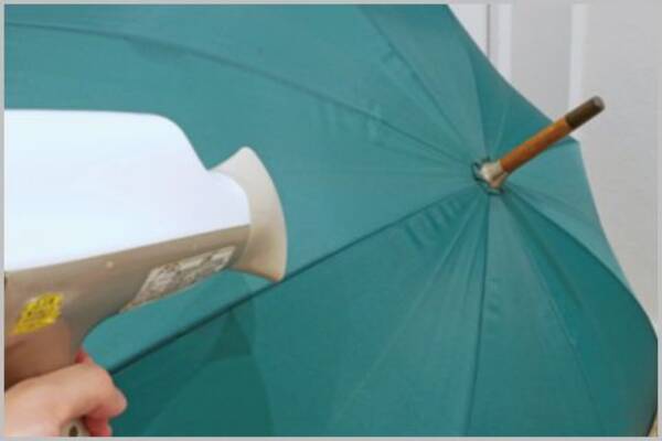 ドライヤーの温風で傘の撥水効果が復活する 年2月10日 エキサイトニュース