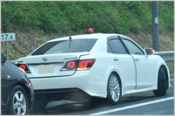覆面パトカーを見分ける9つの外見的特徴とは 年5月29日 エキサイトニュース