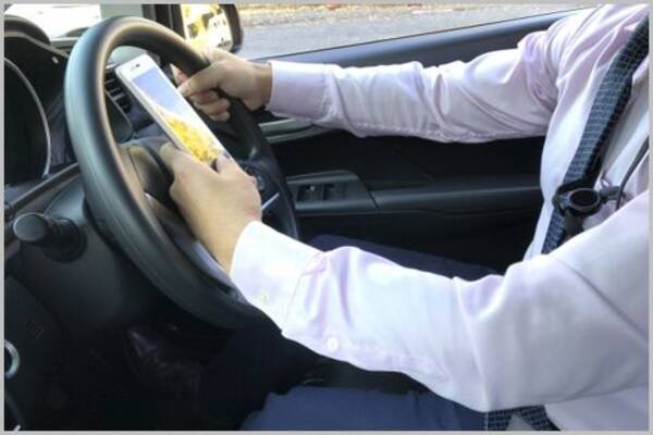厳罰化された 携帯電話使用等 違反の境界線 年12月10日 エキサイトニュース