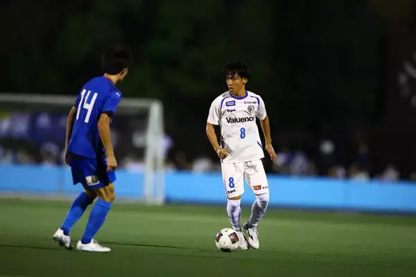 野球界の腰を支える革新的技術がサッカーの常識を変える。インナー型サポーターで「適度な圧迫」の新発想