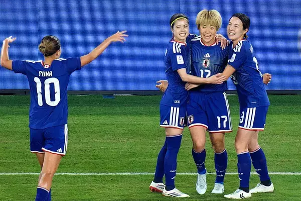 7万4397人の熱狂を沈黙させた一撃。なでしこジャパン、アジア制覇を支えた成熟の中身