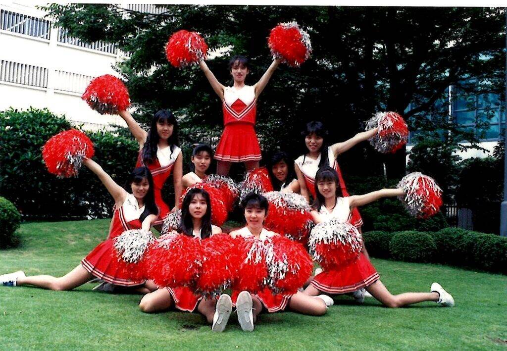 富士通フロンティアーズ40周年。ハーフタイムを彩ったチアリーダー部“歴代70人”のラインダンス