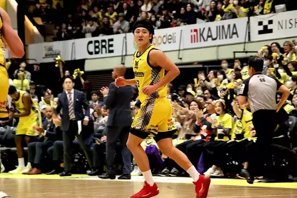 「「準備やプレーを背中で見せられる」結果に左右されず、チームを牽引するSR渋谷・田中大貴の矜持」の画像