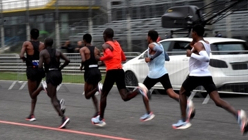 なぜケニア人は世界記録を連発するのか？　マラソン最強国を知る専門家が語る速さの秘密