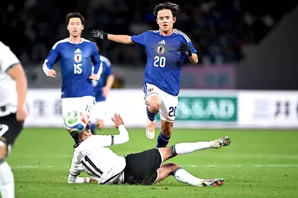 なぜ久保建英は吹き飛ばされないのか。中西哲生が語る「フィジカルが弱い日本人」という誤解