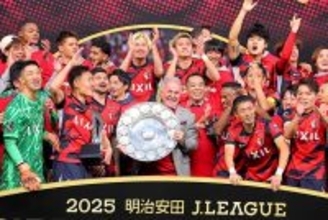 「強くて、憎たらしい鹿島へ」名良橋晃が語る新監督とレジェンド、背番号の系譜――9年ぶり戴冠の真実