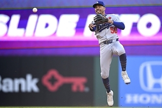 なぜ老舗マスクメーカーはMLB選手に愛される“ベルト”を生み出せた？　選手の声から生まれた新機軸ギアの物語