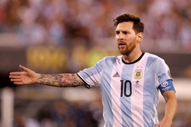 日本代表 岡崎慎司の容姿に騒然 コパ アメリカ に衝撃走る 19年6月18日 エキサイトニュース