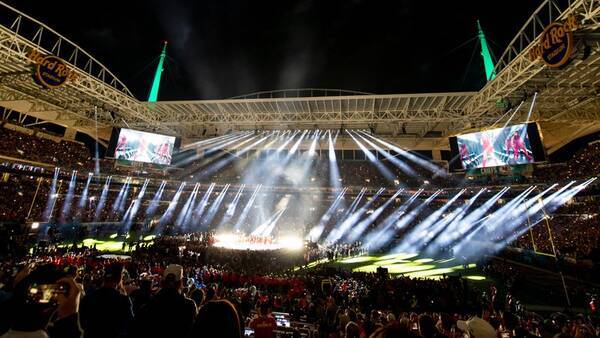 なぜスーパーボウルは 5g 導入 ネット配信で桁違いの売上もスタジアム観戦に積極投資のワケ 年2月24日 エキサイトニュース