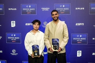 上田綺世と同じ名門・フェイエノールトでの戴冠。19歳・板村真央が掴んだリーグMVP