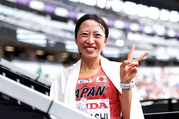 マラソンサークル出身ランナーの快挙。小林香菜が掴んだ「世界陸上7位」と“走る楽しさ”