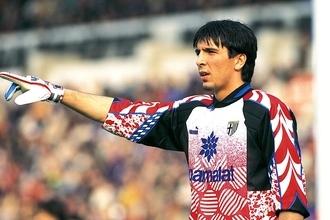 伝説の幕開け。ブッフォンが明かす、17歳でセリエAのゴールを守った“衝撃のデビュー戦”