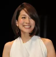 ポワーン が引き金だったのか 青山祐子vs 内田恭子の笑顔の応酬 11年4月7日 エキサイトニュース