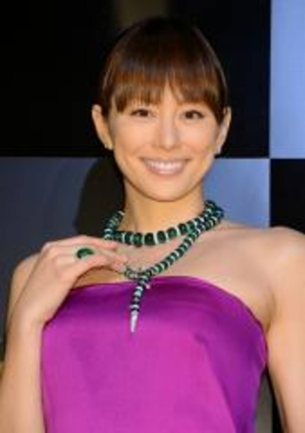 米倉涼子 8億円のネックレスを身につけ華麗に登場 12年11月10日 エキサイトニュース