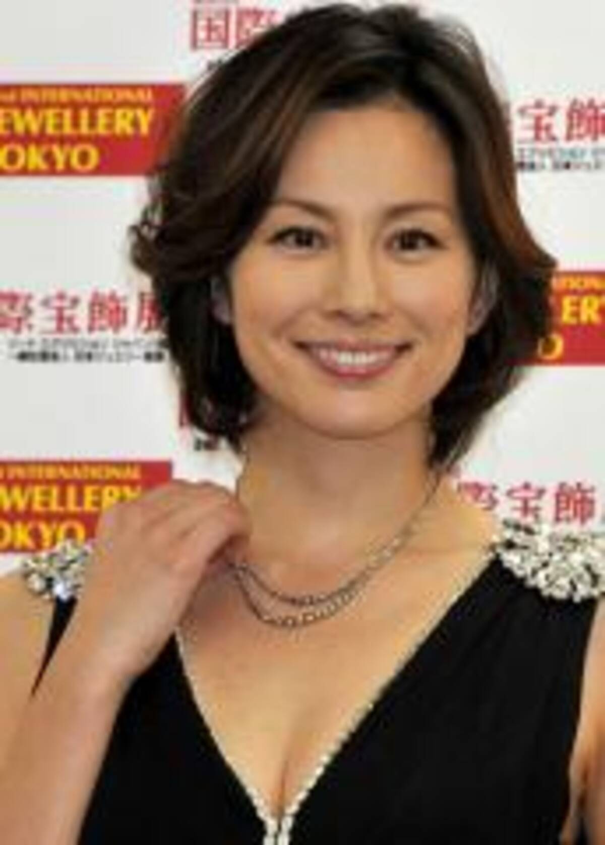 週刊テレビ時評 米倉涼子のミニスカ姿報われず 35歳の高校生 視聴率は急降下 13年5月28日 エキサイトニュース