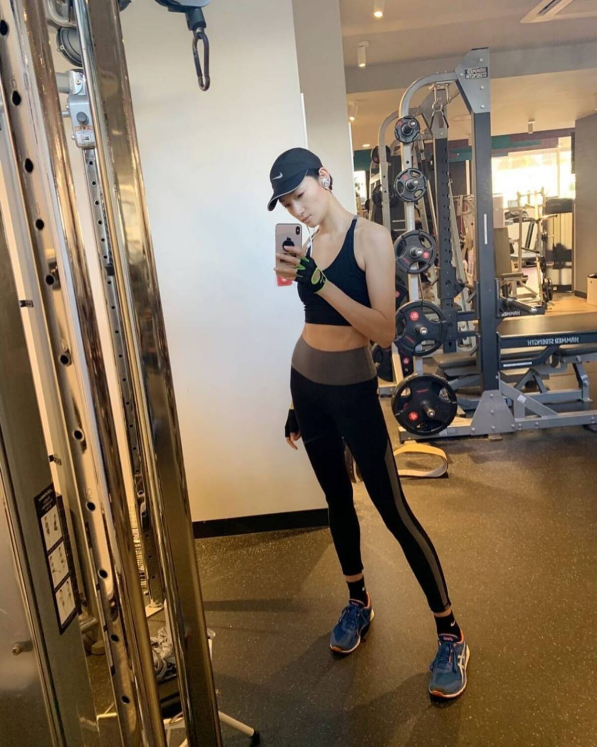 モデルの冨永愛が自身のinstagramを更新し 抜群のプロポーションを披露 年1月10日 エキサイトニュース