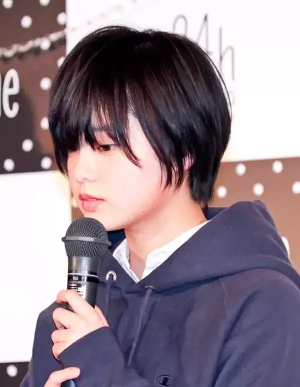 「平手友梨奈脱退」直後に記者会見、質問に戸惑う欅坂メンバーを名フォローの芸人のひと言