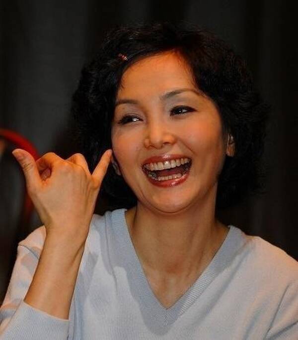 南果歩 私 一途なんで 発言に 自分の略奪婚は棚に上げるの 疑問の声 息子の妻にも同情集まる 年5月7日 エキサイトニュース