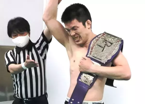 「DDT年間最大ビッグマッチの主要カード決定！青木真也と大鵬三世が対戦！」の画像
