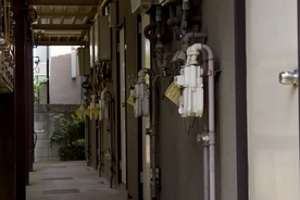 チャイムは鳴らさず不在票だけ置いていく宅配業者 待ち伏せしてみたその結末にびっくり 2020年6月30日 エキサイトニュース