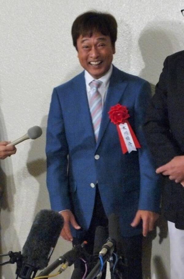 バス乗り継ぎの旅 にヤラセ疑惑 a b c z河合の 負傷 でロケ中断に疑問の声 2020年10月22日 エキサイトニュース