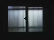 65歳無職男、親戚に部屋に入ることを拒否されガラスを割って侵入 「異常すぎる」恐怖の声も