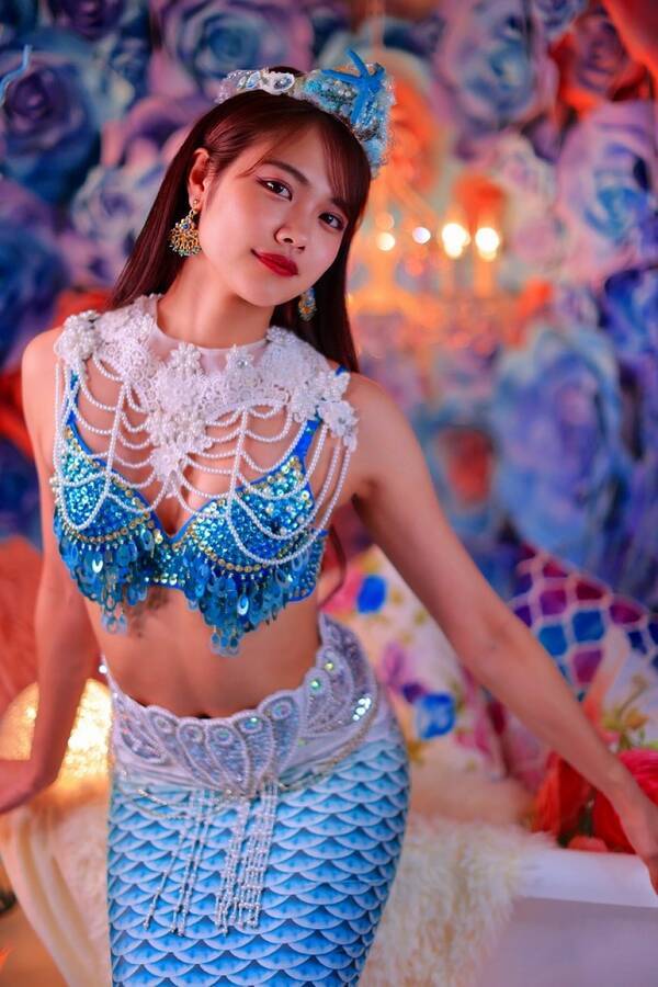 女子アナの登竜門 ミスユニバーシティ グランプリの難波遥が人魚に Sdgsのキャンペーン広告に登場 非日常を体験できた時間でした 21年6月29日 エキサイトニュース