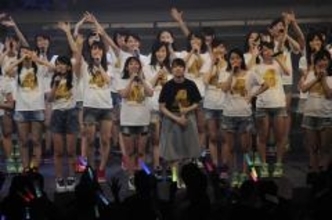 NMB48 4周年記念ライブに小笠原茉由が飛び入り参加