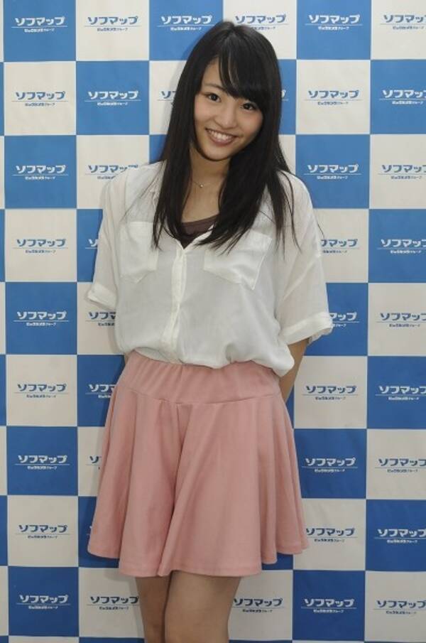 岡田梨紗子 Nmb48を卒業した りさぽよ がグラビア界に殴りこみ 2015年10月26日 エキサイトニュース