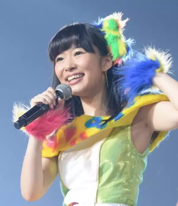「HKT48 指原莉乃 楽屋は“猿の毛づくろい” ファンからワキ毛の注意も！」の画像