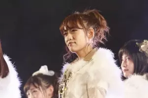 Akb48の歴史をなぞる たかみなラストシングル 唇にbe My Baby Mv公開 15年11月24日 エキサイトニュース