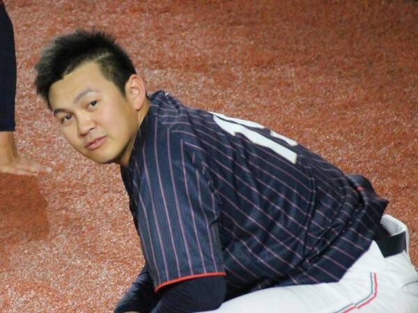 山崎康選手が 横浜ベイスターズのツイッターが炎上 なぜか殺到する批判に疑問の声 18年7月17日 エキサイトニュース