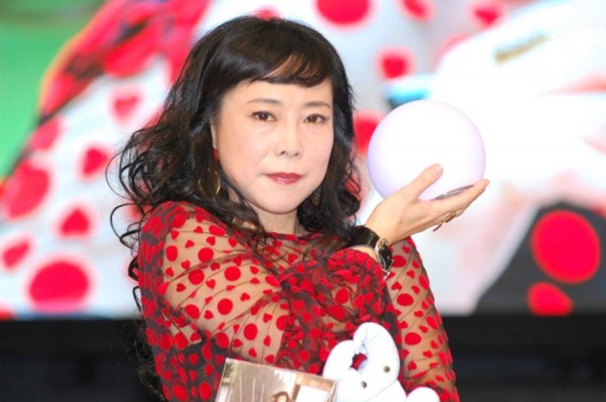 椿鬼奴 ソロデビュー曲の作詞作曲に豪華メンバー 架空アニメ のテーマを初披露 2018年9月13日 エキサイトニュース