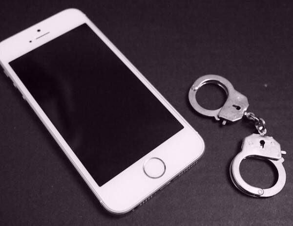 28歳の男、知人女性のスマホにアプリを無断設定し逮捕 その恐ろしい機能とは