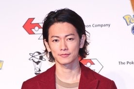 元akb岩田華怜 売り物のぬいぐるみに 顎キス で大炎上 数日前に同様の騒動も 18年9月18日 エキサイトニュース