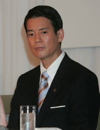 岡田准一が 白い巨塔 の出演で話題 歴代の財前五郎役がすごいメンツ 18年10月日 エキサイトニュース