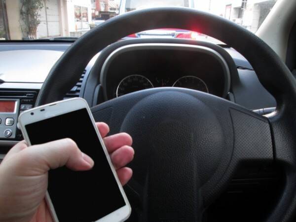 2018年も続発した ながらスマホ による重大事故 問題視される若者の 安全意識の低さ 2019年1月3日 エキサイトニュース