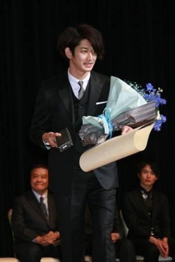 何かと話題の長渕剛の映画 キャスト発表 心酔する瑛太に心配の声 2019年4月26日 エキサイトニュース