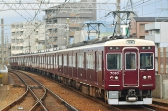 尼崎市で線路内に人が立ち入り電車が停止、その原因は「撮り鉄」 過去にも騒動が多数