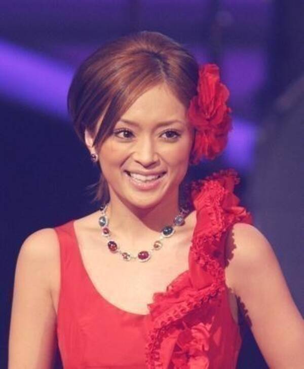 熱愛暴露小説が話題の浜崎あゆみ 過去にも手近な相手との恋愛が多かった 19年8月3日 エキサイトニュース