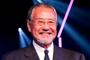 吉幾三 難病克服で復活怪気炎 ３ 妻に向けてのラブソングを始めて歌った 13年7月19日 エキサイトニュース