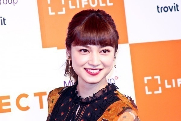 承認欲求の塊 の指摘も 平愛梨 普遍の愛を 猛アピール で浴びた賛否 19年6月24日 エキサイトニュース