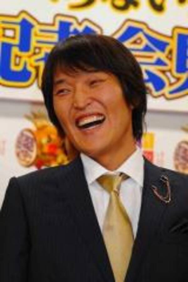 千原ジュニアが人気モデルとデート 11年11月18日 エキサイトニュース