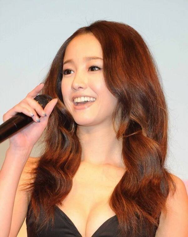 真剣佑との一夜が暴露された沢尻エリカ 離婚騒動で浮上した恋人とオープン不倫 足掛け8年の末に逮捕へ 芸能界 ドロ沼 不倫ファイル 22年4月23日 エキサイトニュース