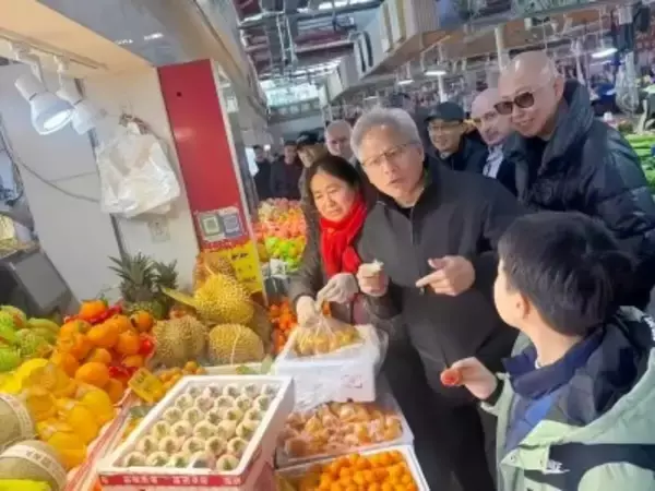 エヌビディアCEOが立ち寄り話題の上海の食料品市場にあの有名人も―中国メディア