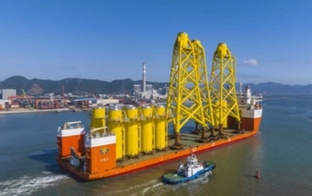 中国が生産した欧州最大容量の洋上風力発電ジャケット基礎が納付