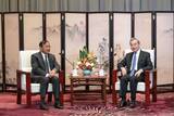 「中国の王毅外交部長、カンボジアのプラック・ソコン副首相兼外相と会談」の画像1