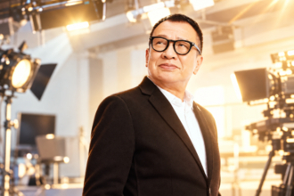 ネットで物議、1年前に死去の俳優ホイ・シウホンさんの姿をCMで使用―中国メディア