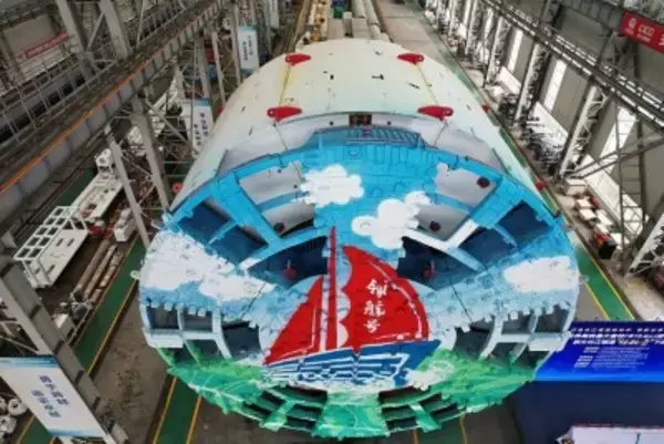 世界最大直径高速鉄道用シールドマシン「領航号」、掘進距離10キロ突破―中国