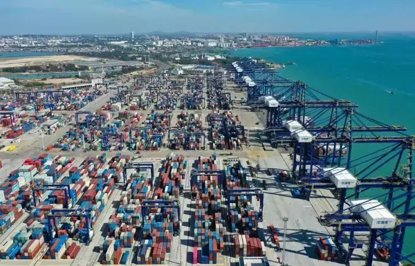 海南自由貿易港の封関運営が「満1カ月」、新規登録の貿易企業は5000社超に―中国